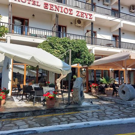 Hotel Xenios Zeus Ouranoupoli Esterno foto